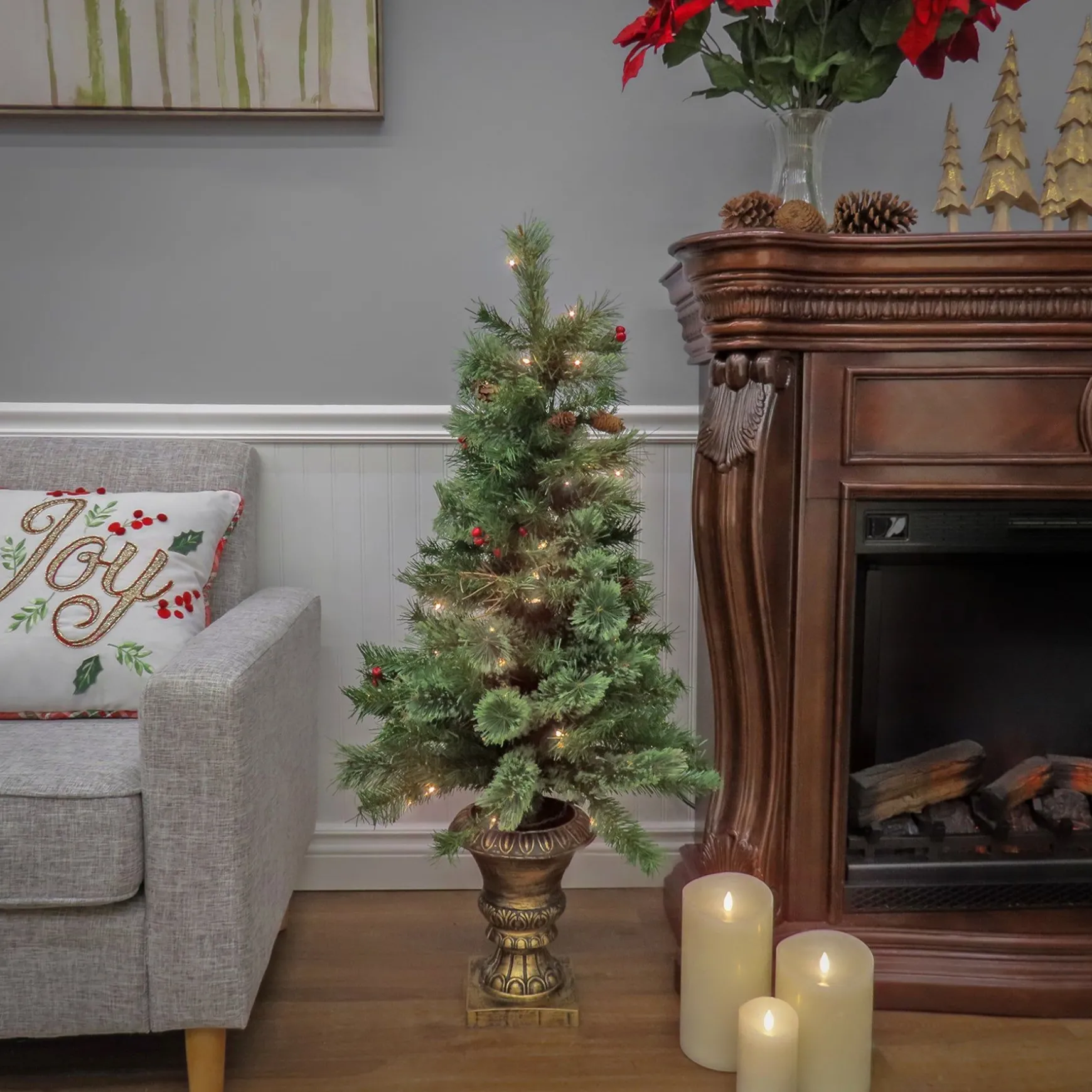 New National Tree Company Artificial Glistening Pine Entrance Christmas Tree With Red Berries And Pinecones, Pre-Lit With Clear Incandescent Lights, Plug In, 4 Ft