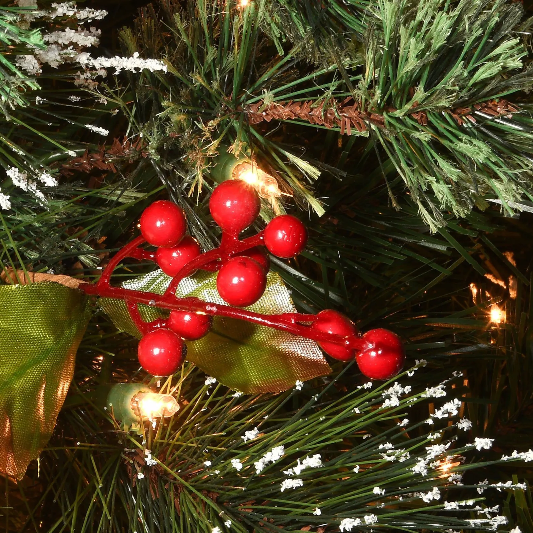 Fashion National Tree Company Pre-Lit Artificial Christmas Wreath, Green, Crestwood Spruce, White Lights, Decorated With Pine Cones, Berry Clusters, Frosted Branches, Christmas Collection, 24 Inches