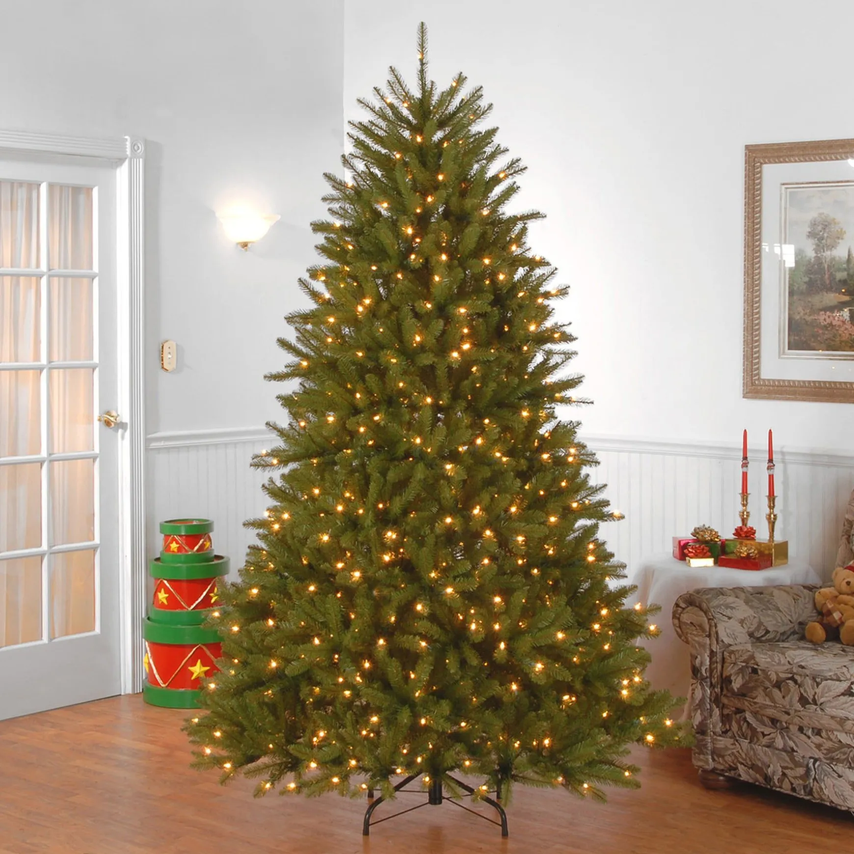 Store National Tree Company Pre-Lit Artificial Full Christmas Tree, Green, Dunhill Fir, White Lights, Includes Stand, 7 Feet